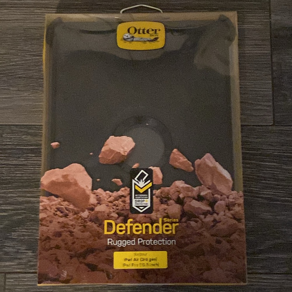 OtterBox Defender Series Case for iPad Pro 10.5" & iPad Air (3rd Generation)